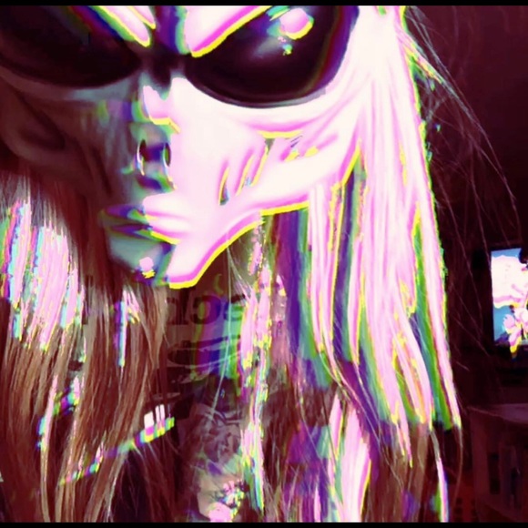 Hey welcome to my closet - Picture 6 of 6